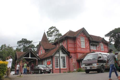 Nuwaraeliya Post Office