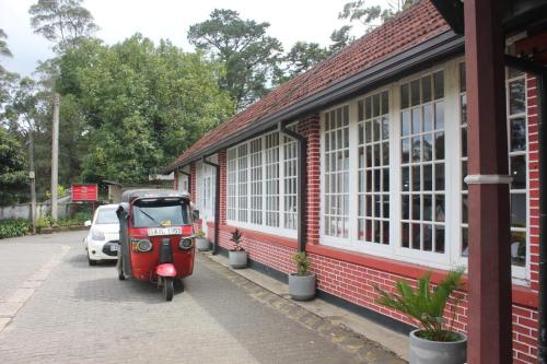 Nuwaraeliya Post Office